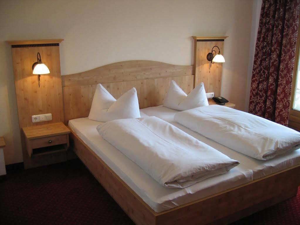 Familienhotel Loewen Nesselwang Eksteriør billede